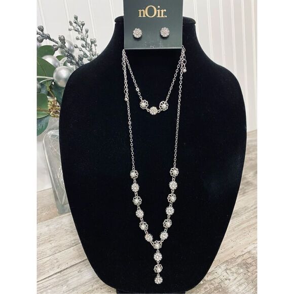 nOir Jewelry Silver Rhinestone Necklace & Matching Earrings - Picture 1 of 4